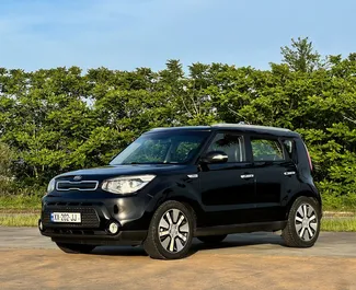Frontansicht eines Mietwagens Kia Soul in Tiflis, Georgien ✓ Auto Nr.7397. ✓ Automatisch TM ✓ 0 Bewertungen.