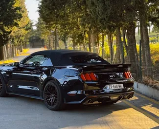 Mietwagen Ford Mustang Cabrio 2014 in Georgien, mit Benzin-Kraftstoff und 420 PS ➤ Ab 159 GEL pro Tag.