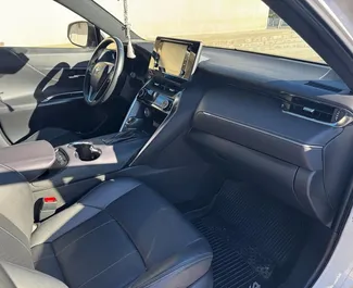 Toyota Venza 2021 mit Antriebssystem Allradantrieb, verfügbar in Tiflis.