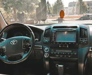 Mietwagen Toyota Land Cruiser 200 2015 in Aserbaidschan, mit Benzin-Kraftstoff und 282 PS ➤ Ab 95 AZN pro Tag.