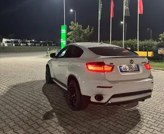 Frontansicht eines Mietwagens BMW X6 in Tirana, Albanien ✓ Auto Nr.14955. ✓ Automatisch TM ✓ 0 Bewertungen.