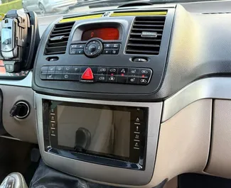 Diesel 2,2L Motor von Mercedes-Benz Vito 2012 zur Miete in Tirana.