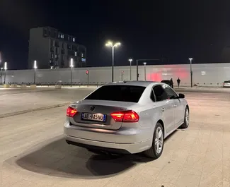 Vermietung Volkswagen Passat. Komfort, Premium Fahrzeug zur Miete in Albanien ✓ Kaution Einzahlung von 100 EUR ✓ Versicherungsoptionen KFZ-HV, Ausland.