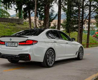 Vermietung BMW 530d. Komfort, Premium Fahrzeug zur Miete in Georgien ✓ Kaution Keine Kaution ✓ Versicherungsoptionen KFZ-HV, TKV, VKV Plus, Insassen.