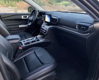 Ford Explorer 2022 zur Miete verfügbar in Minsk, mit Kilometerbegrenzung 300 km/Tag.