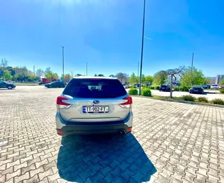 Benzin L Motor von Subaru Forester 2019 zur Miete in Tiflis.