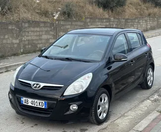 Mietwagen Hyundai i20 2012 in Albanien, mit Diesel-Kraftstoff und  PS ➤ Ab 15 EUR pro Tag.