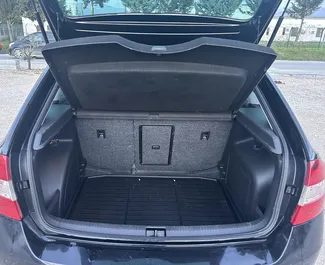Skoda Rapid Spaceback 2016 zur Miete verfügbar am Flughafen von Tirana, mit Kilometerbegrenzung unbegrenzte.