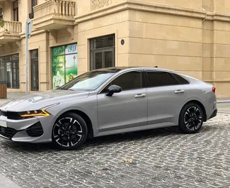 Frontansicht eines Mietwagens Kia K5 in Baku, Aserbaidschan ✓ Auto Nr.11947. ✓ Automatisch TM ✓ 0 Bewertungen.