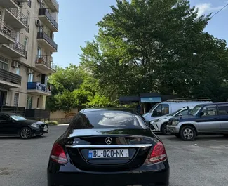 Mercedes-Benz C350 2018 zur Miete verfügbar in Tiflis, mit Kilometerbegrenzung unbegrenzte.