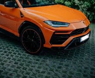 Frontansicht eines Mietwagens Lamborghini Urus in Tiflis, Georgien ✓ Auto Nr.14931. ✓ Automatisch TM ✓ 0 Bewertungen.