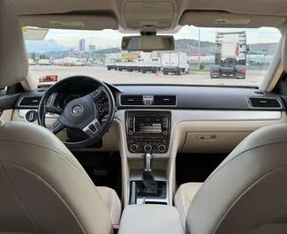 Diesel 1,8L Motor von Volkswagen Passat 2015 zur Miete in Tirana.