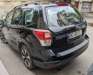 Benzin L Motor von Subaru Forester 2017 zur Miete in Tiflis.