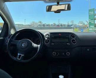 Benzin 1,4L Motor von Volkswagen Golf 6 2012 zur Miete in Tirana.