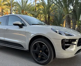 Frontansicht eines Mietwagens Porsche Macan S in Alicante, Spanien ✓ Auto Nr.14978. ✓ Automatisch TM ✓ 0 Bewertungen.