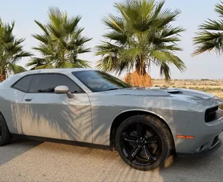 Frontansicht eines Mietwagens Dodge Challenger in Alicante, Spanien ✓ Auto Nr.14983. ✓ Automatisch TM ✓ 0 Bewertungen.