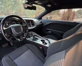 Vermietung Dodge Challenger. Premium, Luxus Fahrzeug zur Miete in Spanien ✓ Kaution Einzahlung von 1000 EUR ✓ Versicherungsoptionen KFZ-HV.