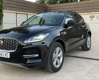 Frontansicht eines Mietwagens Jaguar F-PACE in Alicante, Spanien ✓ Auto Nr.15006. ✓ Automatisch TM ✓ 0 Bewertungen.