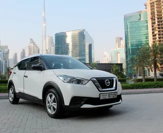 Frontansicht eines Mietwagens Nissan Kicks in Dubai, VAE ✓ Auto Nr.11420. ✓ Automatisch TM ✓ 0 Bewertungen.