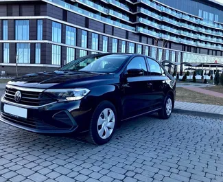 Mietwagen Volkswagen Polo Sedan 2021 in Weißrussland, mit Benzin-Kraftstoff und 90 PS ➤ Ab 35 USD pro Tag.