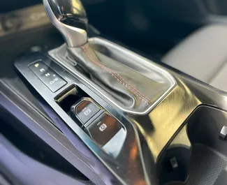 Innenraum von MG 5/GT zur Miete in VAE. Ein großartiges 5-Sitzer Fahrzeug mit Automatisch Getriebe.