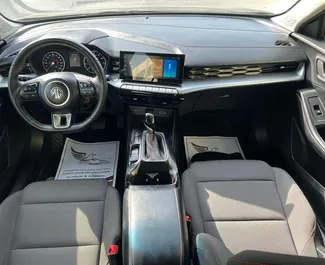 MG 5/GT 2024 mit Antriebssystem Frontantrieb, verfügbar in Dubai.