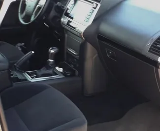 Vermietung Toyota Land Cruiser Prado. Komfort, Premium, SUV Fahrzeug zur Miete in Aserbaidschan ✓ Kaution Einzahlung von 400 AZN ✓ Versicherungsoptionen KFZ-HV, TKV, VKV Plus, VKV Komplett, Diebstahlschutz.