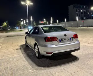 Autovermietung Volkswagen Jetta Nr.15102 Automatisch in Tirana, ausgestattet mit einem 1,6L Motor ➤ Von Ira in Albanien.