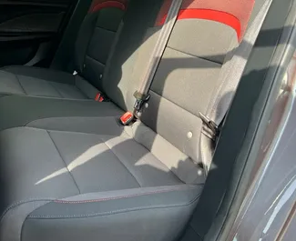 Vermietung MG 5/GT. Komfort Fahrzeug zur Miete in VAE ✓ Kaution Einzahlung von 2000 AED ✓ Versicherungsoptionen KFZ-HV.