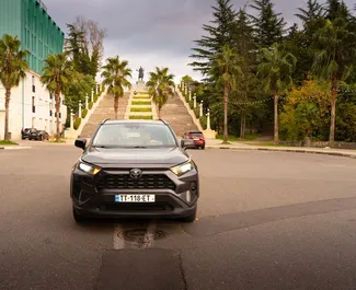 Frontansicht eines Mietwagens Toyota Rav4 in Kutaisi, Georgien ✓ Auto Nr.10945. ✓ Automatisch TM ✓ 1 Bewertungen.