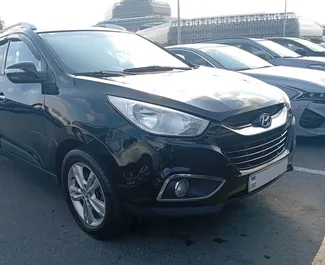 Frontansicht eines Mietwagens Hyundai Ix35 in Baku, Aserbaidschan ✓ Auto Nr.11975. ✓ Automatisch TM ✓ 0 Bewertungen.