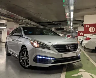 Frontansicht eines Mietwagens Hyundai Sonata in Baku, Aserbaidschan ✓ Auto Nr.11944. ✓ Automatisch TM ✓ 0 Bewertungen.