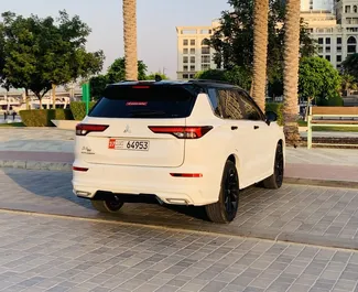 Mitsubishi Outlander 2026 mit Antriebssystem Allradantrieb, verfügbar in Dubai.