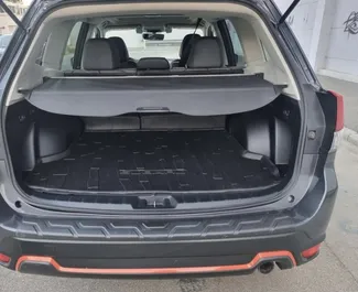 Benzin 2,5L Motor von Subaru Forester 2021 zur Miete in Tiflis.