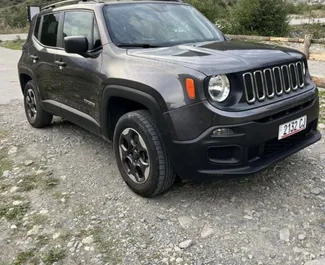 Vermietung Jeep Renegade. Wirtschaft, Komfort, Crossover Fahrzeug zur Miete in Georgien ✓ Kaution Keine Kaution ✓ Versicherungsoptionen KFZ-HV, TKV, VKV Komplett, Diebstahlschutz, Keine Kaution.