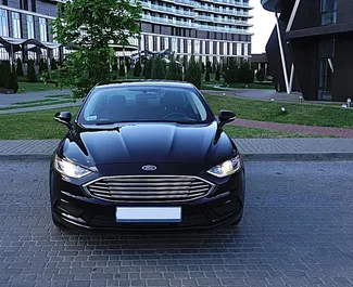 Frontansicht eines Mietwagens Ford Fusion Sedan in Minsk, Weißrussland ✓ Auto Nr.15020. ✓ Automatisch TM ✓ 0 Bewertungen.