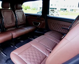 Frontansicht eines Mietwagens Mercedes-Benz Vito in Minsk, Weißrussland ✓ Auto Nr.15045. ✓ Automatisch TM ✓ 0 Bewertungen.