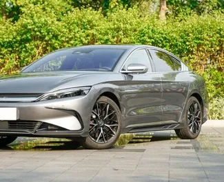 Frontansicht eines Mietwagens BYD HAN EV in Almaty, Kasachstan ✓ Auto Nr.15028. ✓ Automatisch TM ✓ 0 Bewertungen.