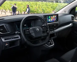 Frontansicht eines Mietwagens Citroen Space Tourer in Antalya, Türkei ✓ Auto Nr.15129. ✓ Automatisch TM ✓ 0 Bewertungen.