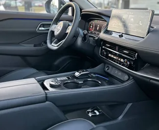 Nissan X-Trail 2023 zur Miete verfügbar in Minsk, mit Kilometerbegrenzung 350 km/Tag.