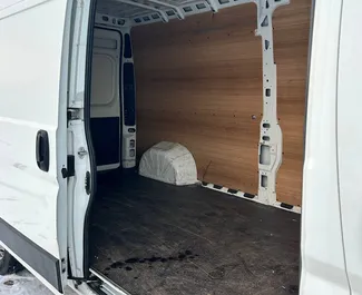 Mietwagen Peugeot Boxer 2018 in Weißrussland, mit Diesel-Kraftstoff und 130 PS ➤ Ab 64 USD pro Tag.