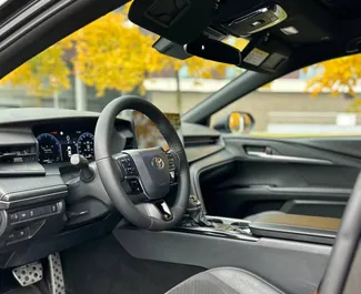 Vermietung Toyota Camry. Komfort, Premium Fahrzeug zur Miete in Weißrussland ✓ Kaution Keine Kaution ✓ Versicherungsoptionen KFZ-HV, TKV.