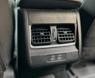 Benzin 2,0L Motor von Toyota Camry 2024 zur Miete in Minsk.