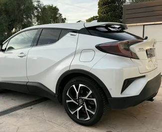 Mietwagen Toyota C-HR 2020 in Spanien, mit Hybride-Kraftstoff und 198 PS ➤ Ab 45 EUR pro Tag.
