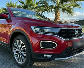 Mietwagen Volkswagen T-Roc Cabrio 2022 in Spanien, mit Benzin-Kraftstoff und 150 PS ➤ Ab 80 EUR pro Tag.