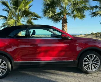 Benzin 1,5L Motor von Volkswagen T-Roc Cabrio 2022 zur Miete in Alicante.