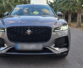 Mietwagen Jaguar F-PACE 2022 in Spanien, mit Diesel-Kraftstoff und 206 PS ➤ Ab 150 EUR pro Tag.