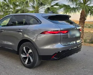 Diesel 2,0L Motor von Jaguar F-PACE 2022 zur Miete in Alicante.