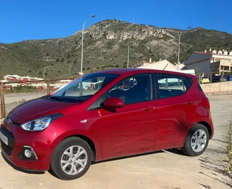 Frontansicht eines Mietwagens Hyundai i10 in Benalmadena, Spanien ✓ Auto Nr.15256. ✓ Automatisch TM ✓ 0 Bewertungen.