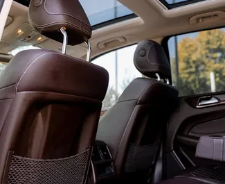 Mercedes-Benz GLE-Class 2017 zur Miete verfügbar in Tiflis, mit Kilometerbegrenzung unbegrenzte.